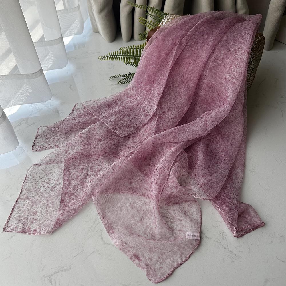 New Fashion Blended Square Silk Scarf Light Soft Neck Warm Female Silk Scarves Shawl