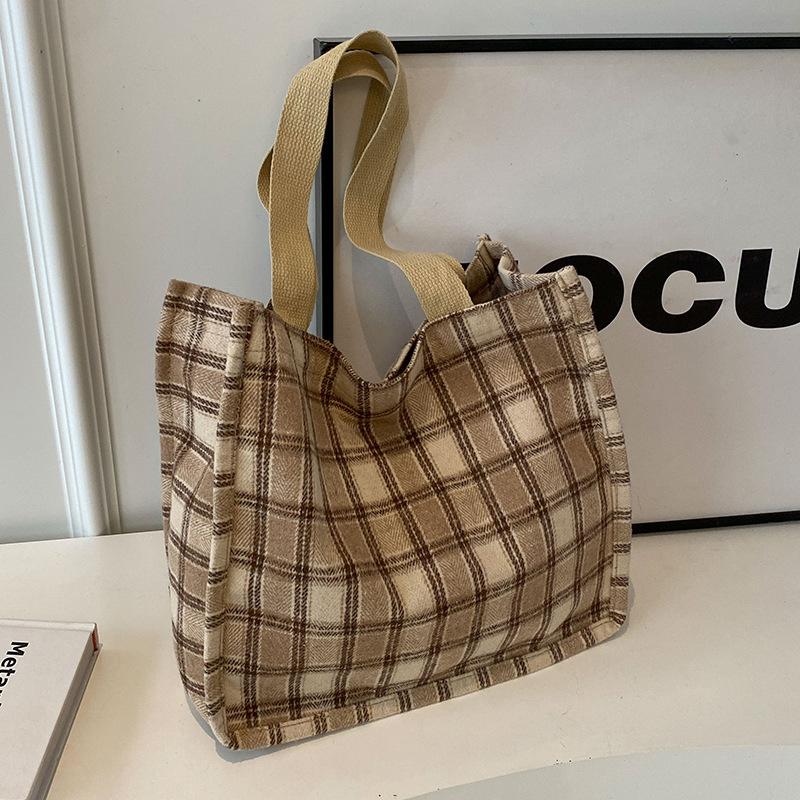 Herbst- und Winter-Retro-Wollentasche für Damen, neue koreanische Tragetasche, vielseitige, lässige, große Kapazität, Einzel-Schulter-Pendeltasche