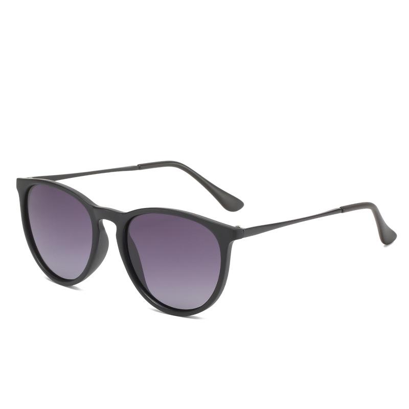 

Популярный стиль Мужские и женские цветные поляризационные модные солнцезащитные очки 4171 In Stock