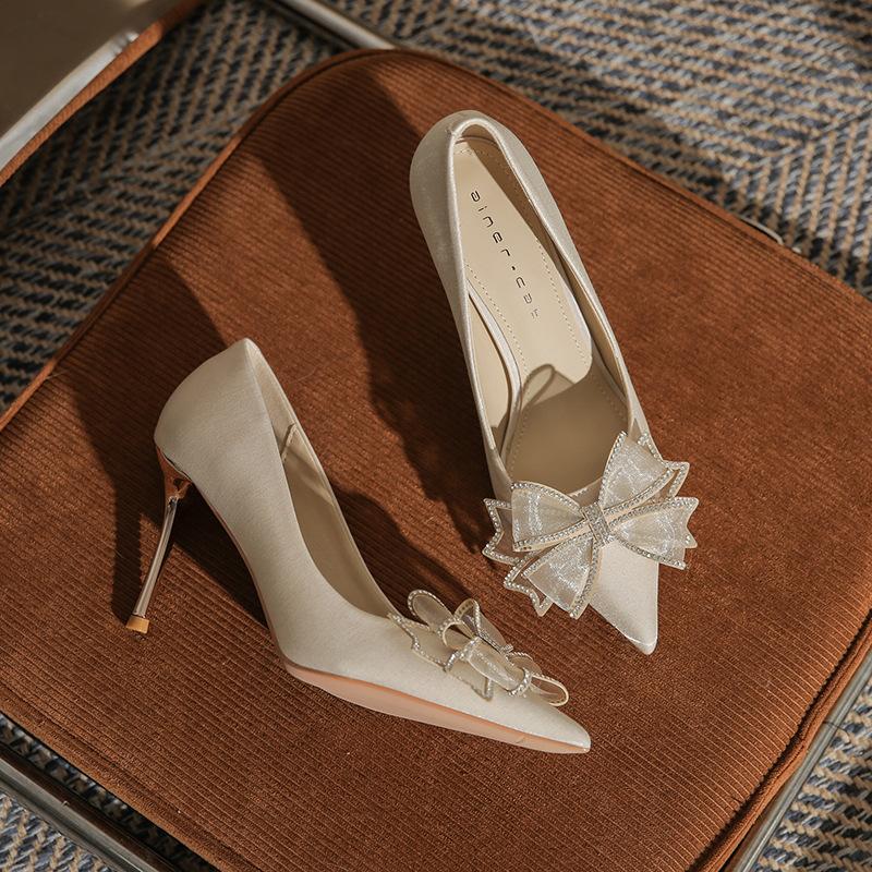 

817-11 French high-heeled wedding shoes women s 2025 new rhinestone bow bridal shoes pointed stiletto single shoes 39