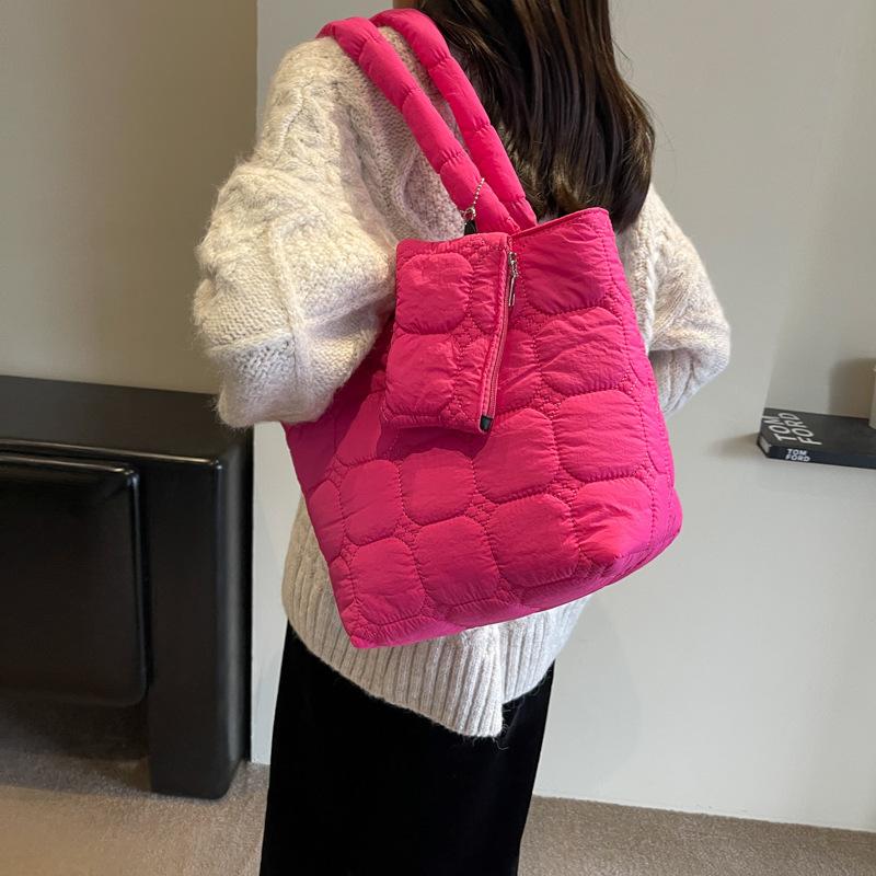 Autumn and winter casual large-capacity bag women's 2026 new Korean down cotton clothing bag simple shoulder tote bag