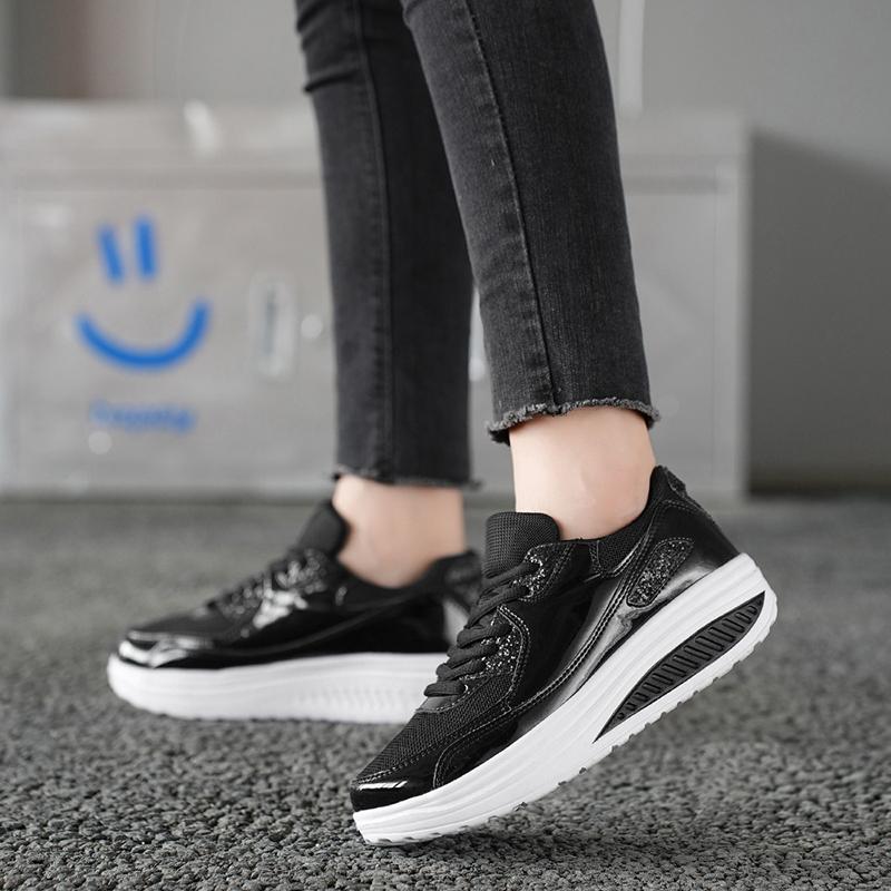 TUINANLE Women Sneakers Golden Mens Shiny Mirrors Shoes Casual Glitter Streetwear Hip Hop Mens Sneakers