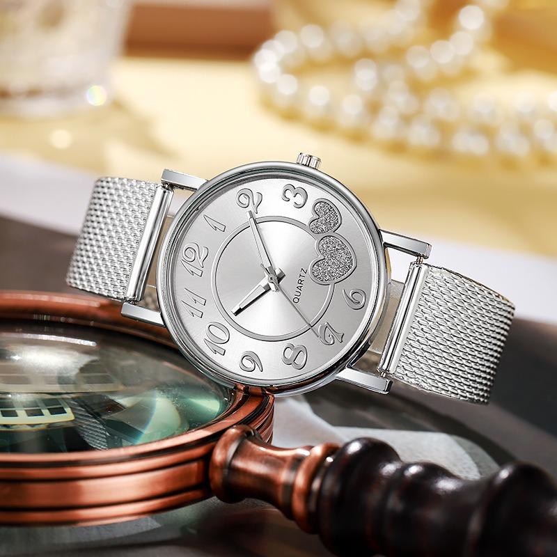 Hot Fake Mesh Belt Quartz Watch Women's Casual Fashion Love Shape Schoolboy Sense Watch