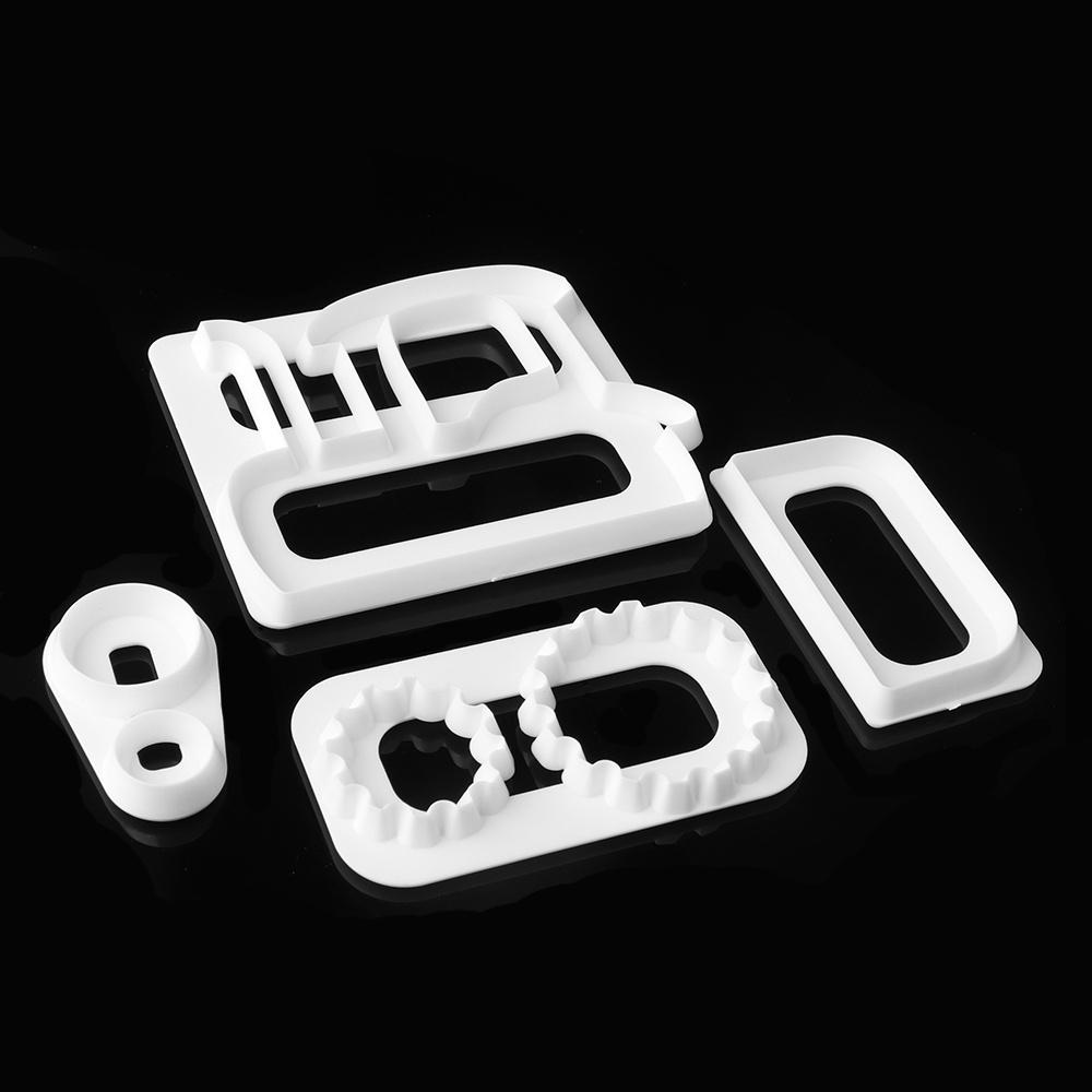 Nové 4 ks malotraktorové plastové vykrajovátka na dorty Forma na zdobení košíčků na fondant