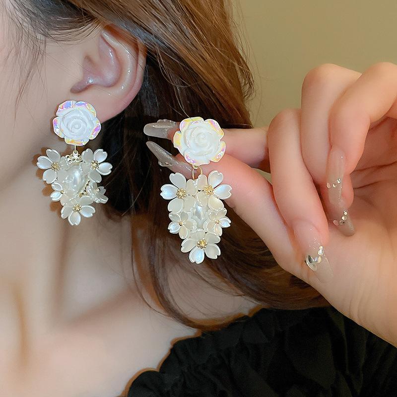 Silver Needle Super Fairy Elegant Bow Flower Stud Earrings French Light Luxury Earrings Literary Style Sweet Versatile Earrings