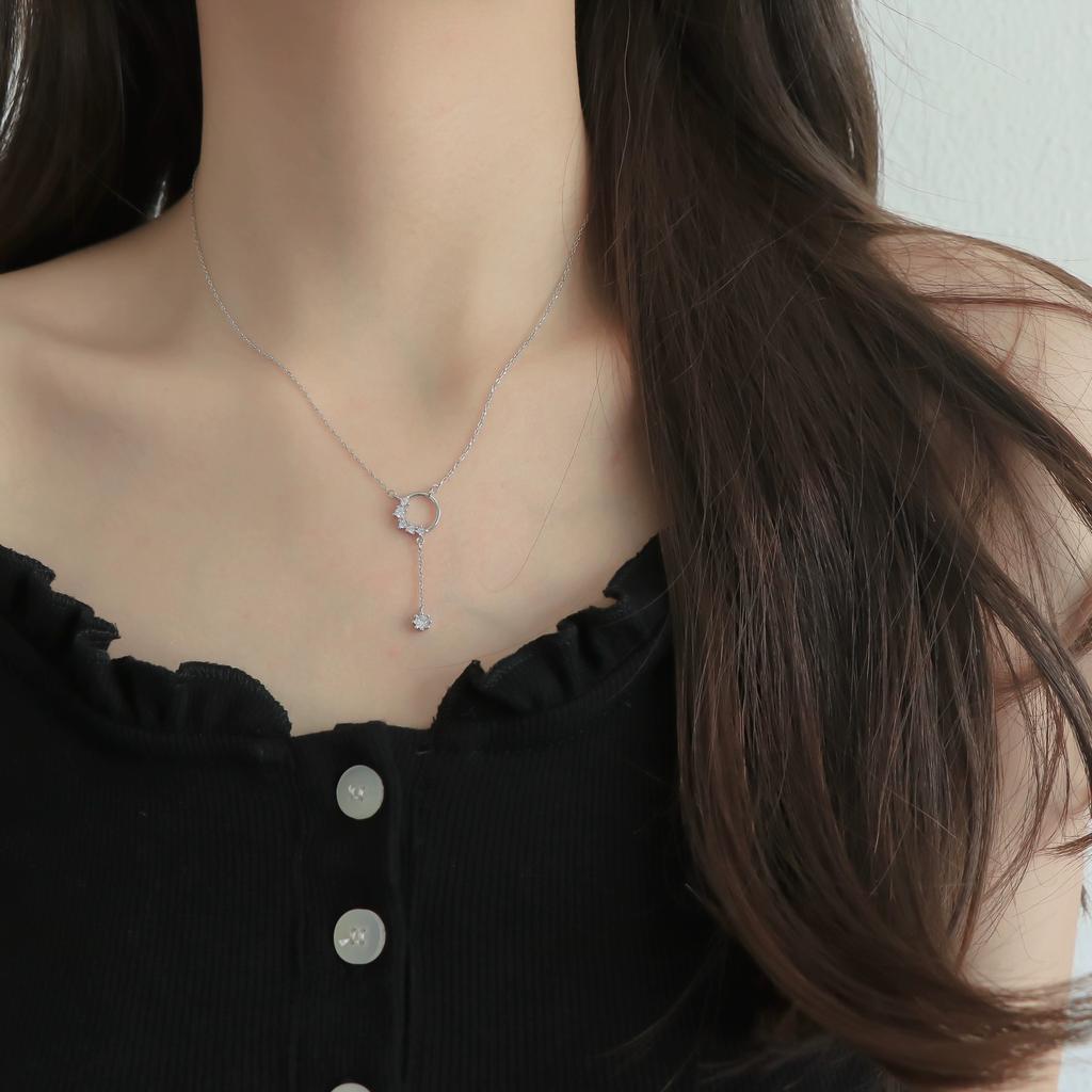 Kranz Quaste Halskette Damen Kreis Diamant Schlüsselbein Kette ins Nischen Design Anhänger Halskette