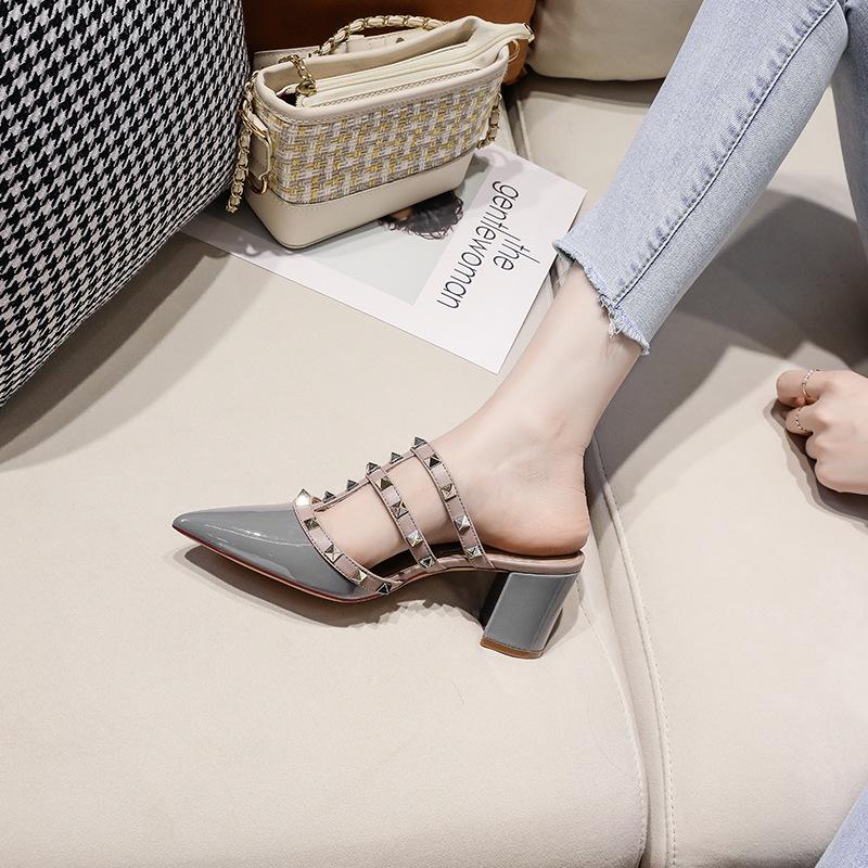Women's 2025 Spring/Summer French Pointed-Toe Rivet High Heel Sandals - Chunky Heel, Closed Toe.