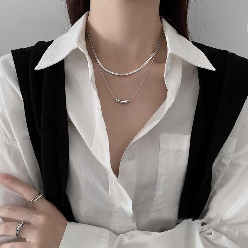 Silver Eggplant Double-Layer Stackable Necklace - Women's Trending Clavicle and Sweater Chain with Snake Bone Design.