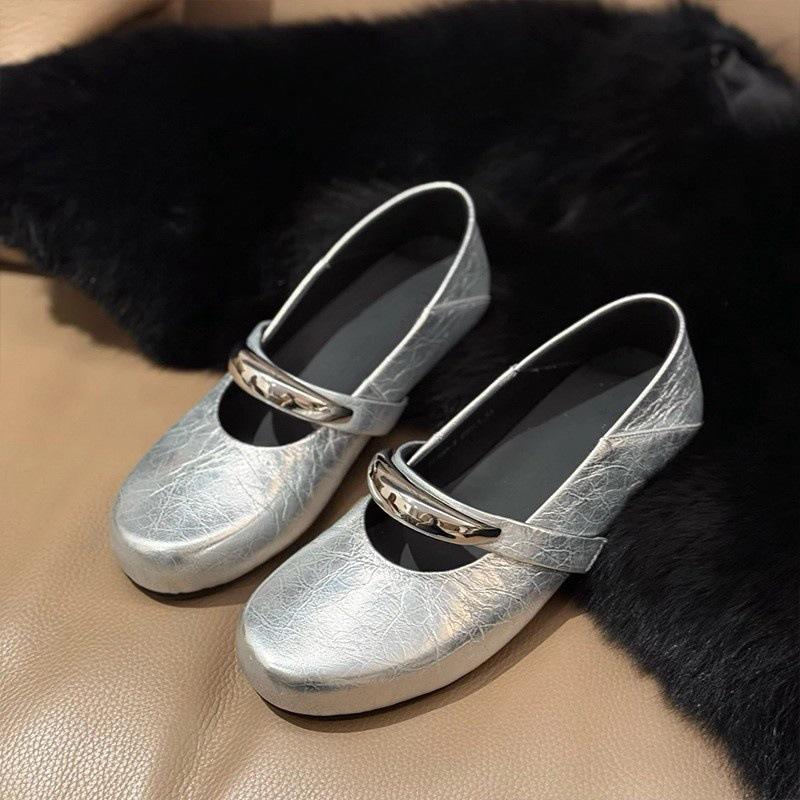 

Нишевые туфли Мэри Джейн с красной мягкой подошвой, поцарапанные вручную, на плоской подошве, с круглым носком, металлической пряжкой, с неглубоким вырезом, одинарные туфли женские 40 серебряный