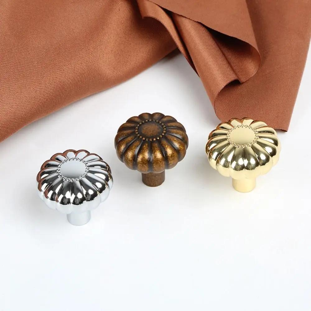 Vintage with Base Antique Brass Cabinet Knobs Zinc Alloy Hardware Handles Drawer Pulls Cabinet
