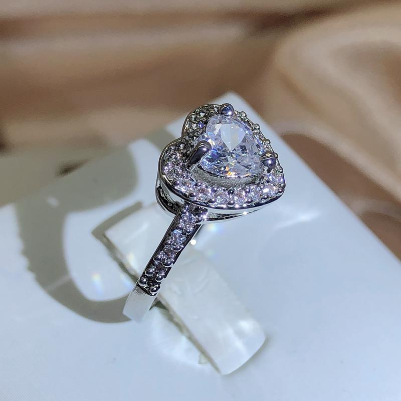 Romantische Liebe Weißer Zirkonia Ring Gestempeltes Herz Bling Bling Zirkonia Heiratsantrag Valentinstag Ring