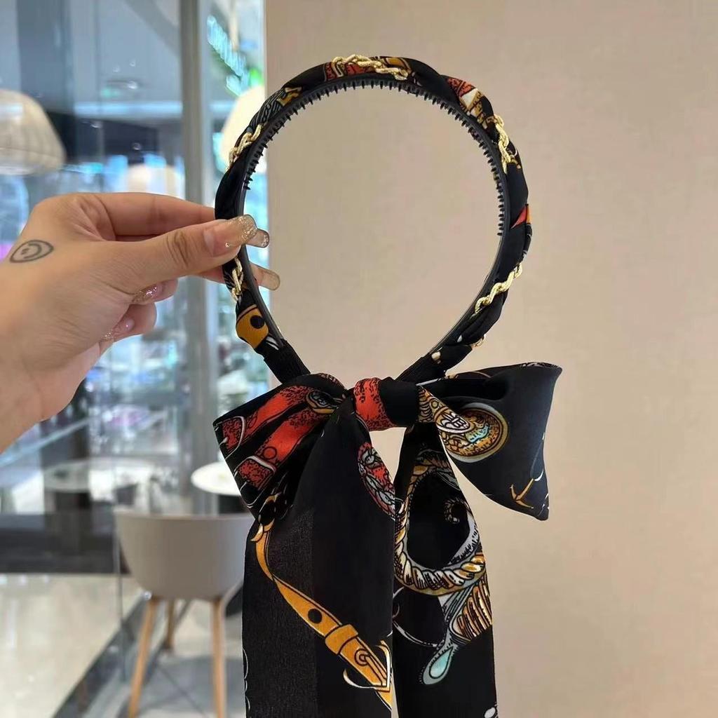 French Retro Braided High-Grade Headband: High Skull Top, Non-Slip, Perfect for Washing Face.