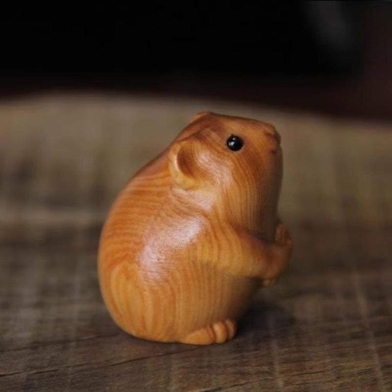 

Cliff Cypress Hamster Woodcarving Cute Solid Wood Mouse Handle Piece Tea Pet Tea Table Decoration Ornaments Room Decoration