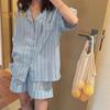 2 Pçs/set Mulheres Pijamas Conjunto Lapela Contraste Cor Listrado Estampa Manga Curta Cintura Elástica Solto Perna Larga Pijamas Blusa Shorts Conjunto