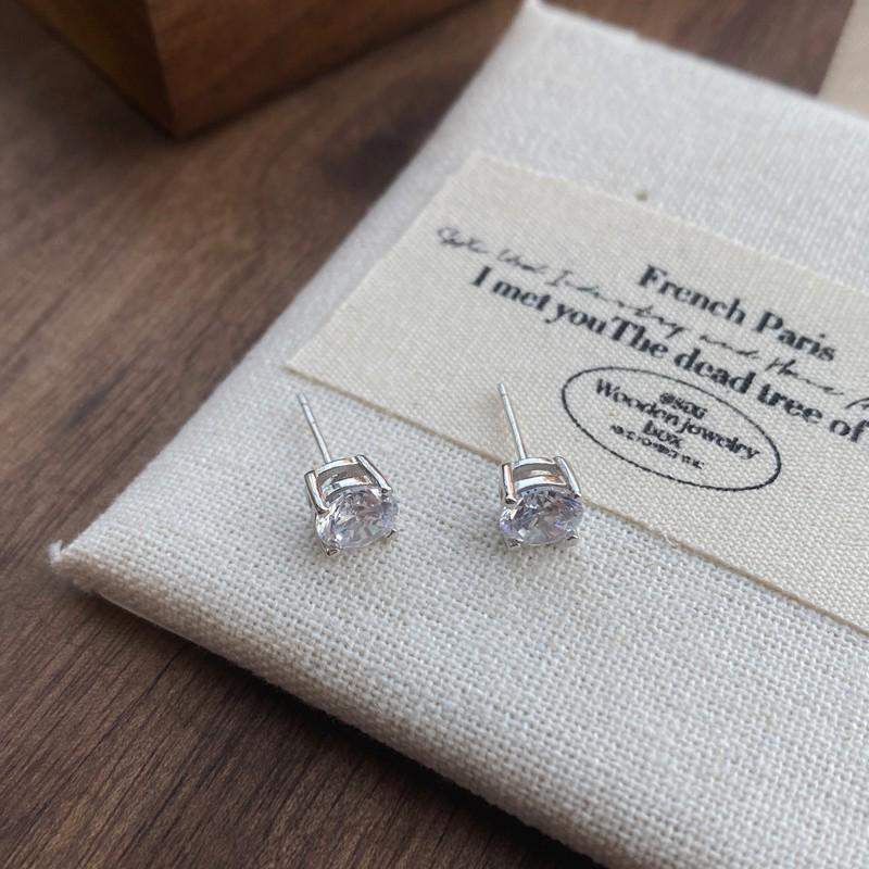 S999 Sterling Silver Four-Prong Zircon Stud Earrings - Luxurious High-Shine Piercing Jewelry