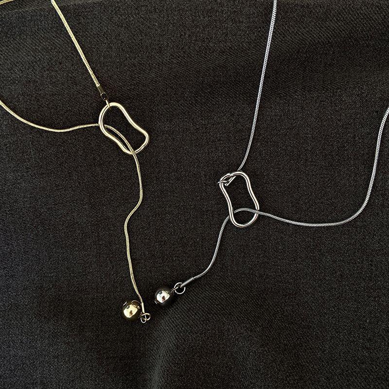 Minimalist Metal Ballpoint Pendant Necklace For Women Lady Elegant Long Geometric Pull-Out Chain Necklace Autumn Sweater Jewelry