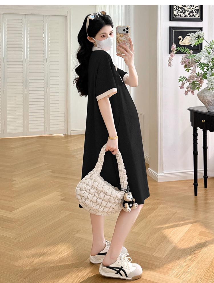 Schickes Patchwork-Umstandskleid in Übergröße: Schlankmachendes und stilvolles T-Shirt-Kleid für einen jugendlichen Look