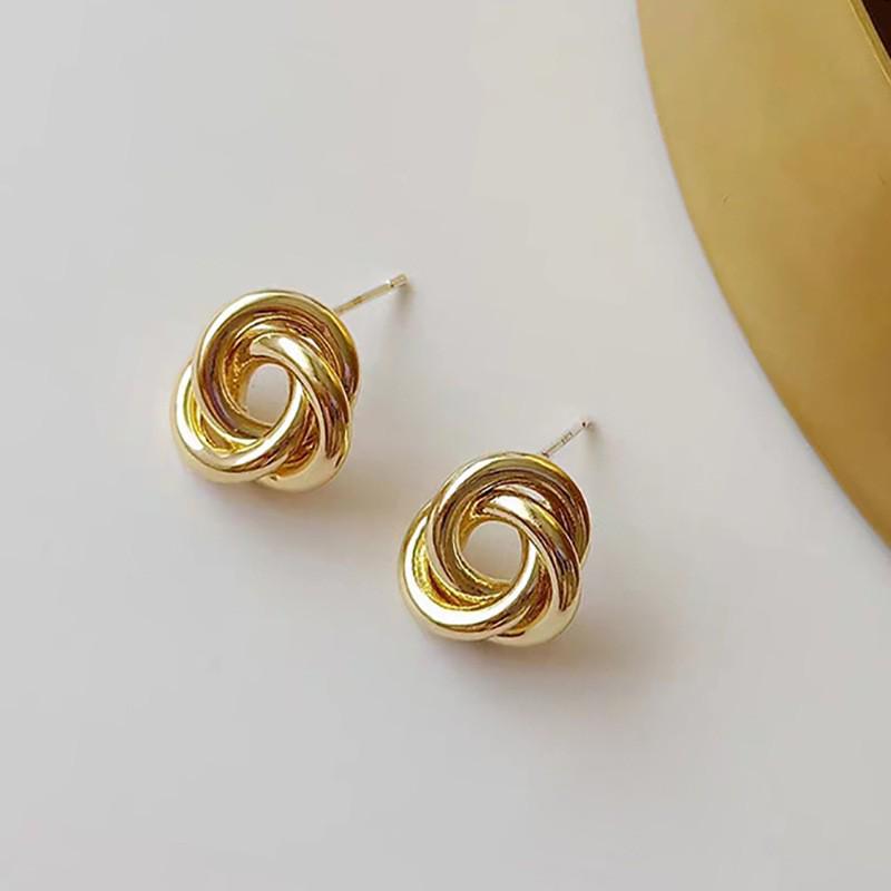 European-American Geometric Twist Circle Earrings – Stylish, Multi-layered, and Versatile
