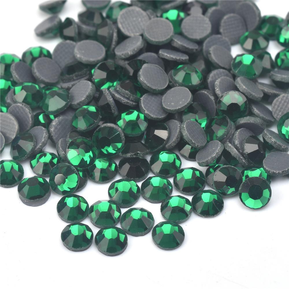 

Цвет Dmc Одежда Аксессуары Горячий бриллиант Плоский нижний бриллиант Одежда Аксессуары Стразы Ближний Восток Бриллиант Xiuhe Одежда Горячий бриллиант SS30 темно-зеленого