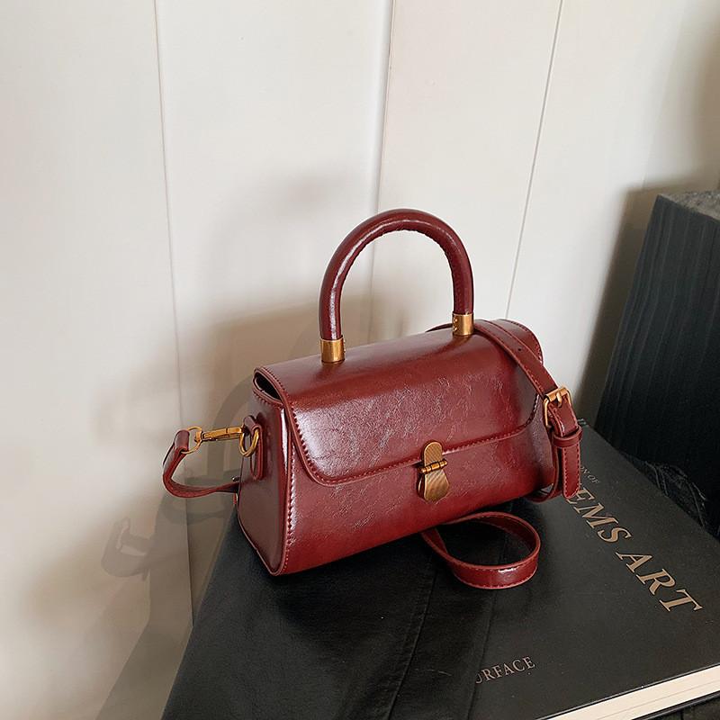 IELGY Retro Autumn Winter All-Match Fashion Simple Shoulder Messenger Bag Women's Portable Small Square Bag