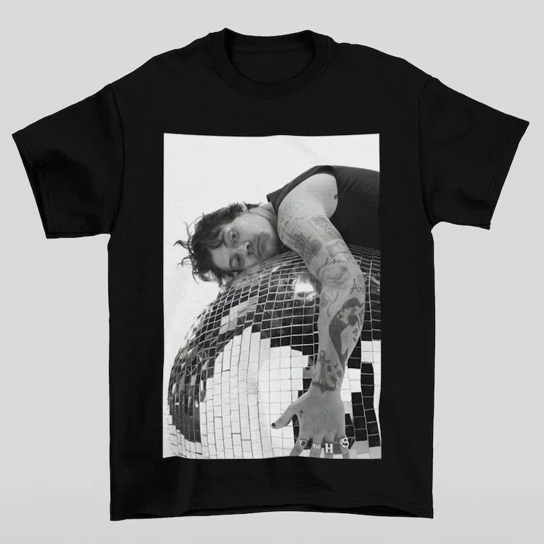 

Harry Styles Pattern Print Short Sleeve Fashion Artist Trendy T-Shirt Casual T-Shirt Suitable for Both Men and Women 2026 Top... S разноцветный