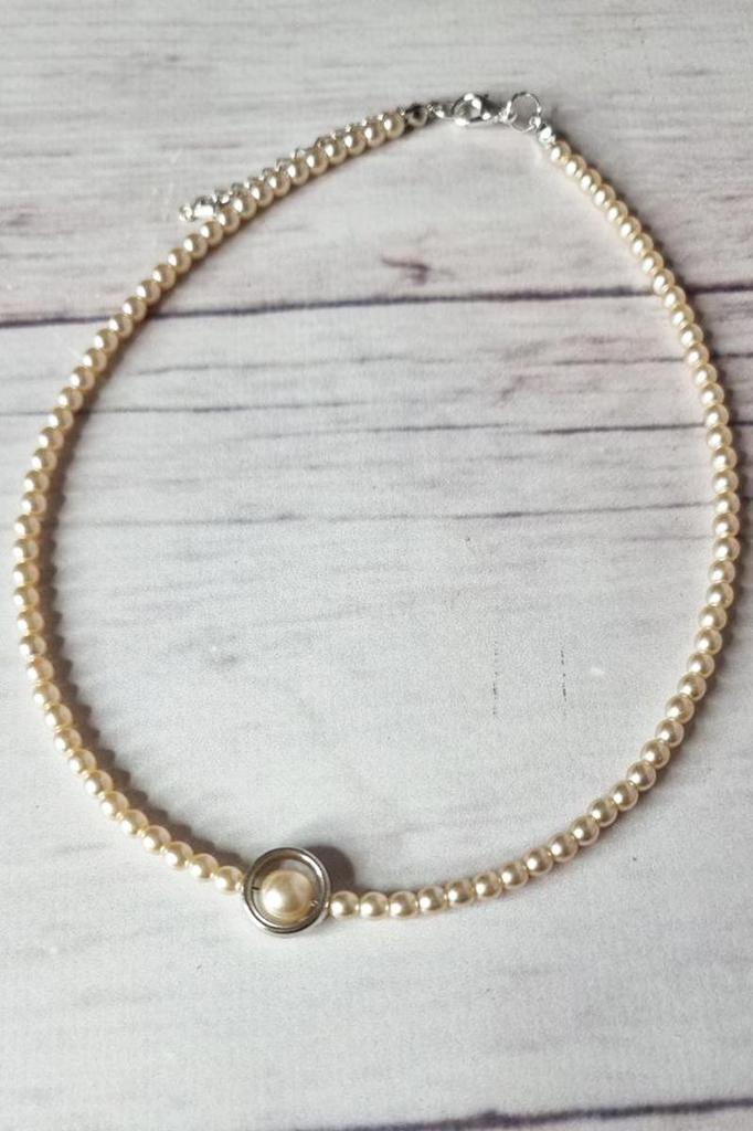 Women’s Handmade Pearl Choker – Sophisticated Jewelry