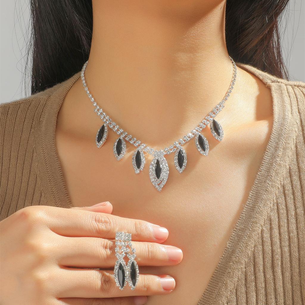 Black High-end Butterfly-shaped Long Fringed Necklace Earrings Set, High-end Sense Necklace Earrings Two-piece Set