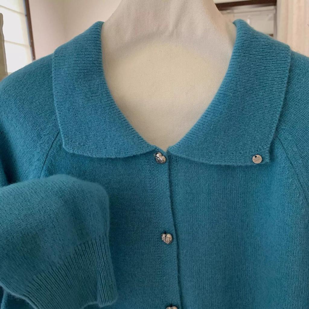 Korean Style Women's Blue Knit Cardigan: 2024 Autumn High-End Sweater