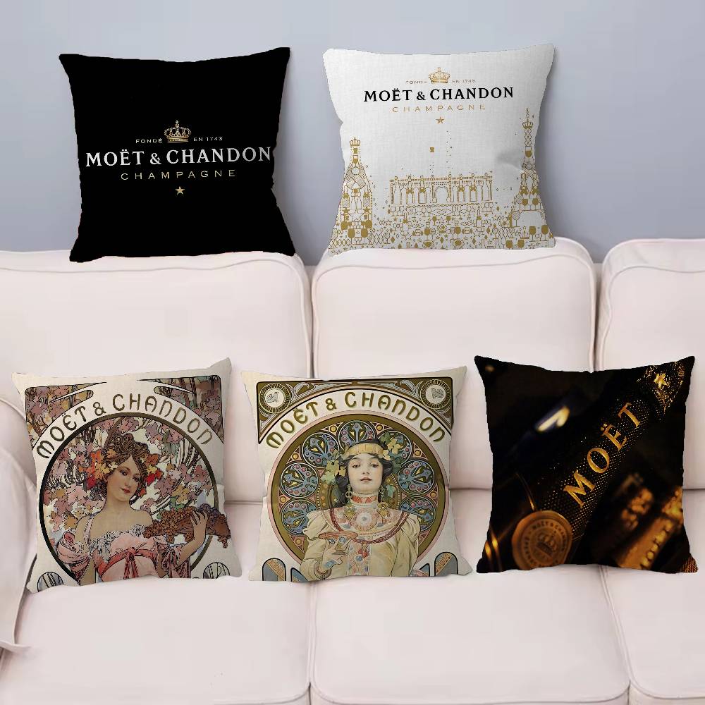 Brand M-Moet C-Chandon Luxury Maple Design Cushion Cover Happy Autumn Harvest Decor Holiday Decorati Pillow Cover