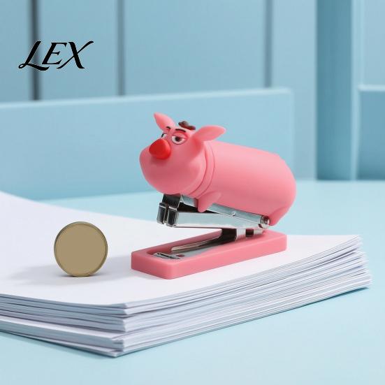 Cartoon Pig Stapler for Back to School Mini Stapler, Cute Shape, Portable Lightweight PVC Small Binding Tool Notebooks Shell Tool, Handheld And Office