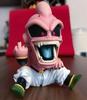 Design Intemporel Dragon Ball Z Super Saiyan Kid Buu Doigt d'Honneur Vertical Figurine en PVC