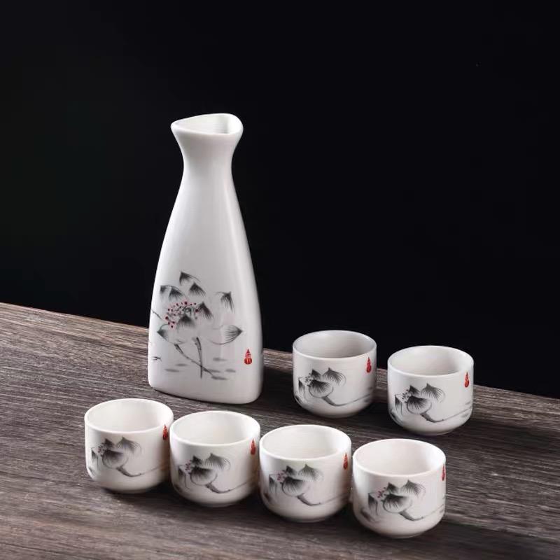 Boutique Sada vína 300 ml 45 ml 1 konvička 6 kloboučků na šálky Sada na saké a víno Keramický džbán Vodka Destiláty Dárek Domácí bar Keramické nádobí na pití Karafa