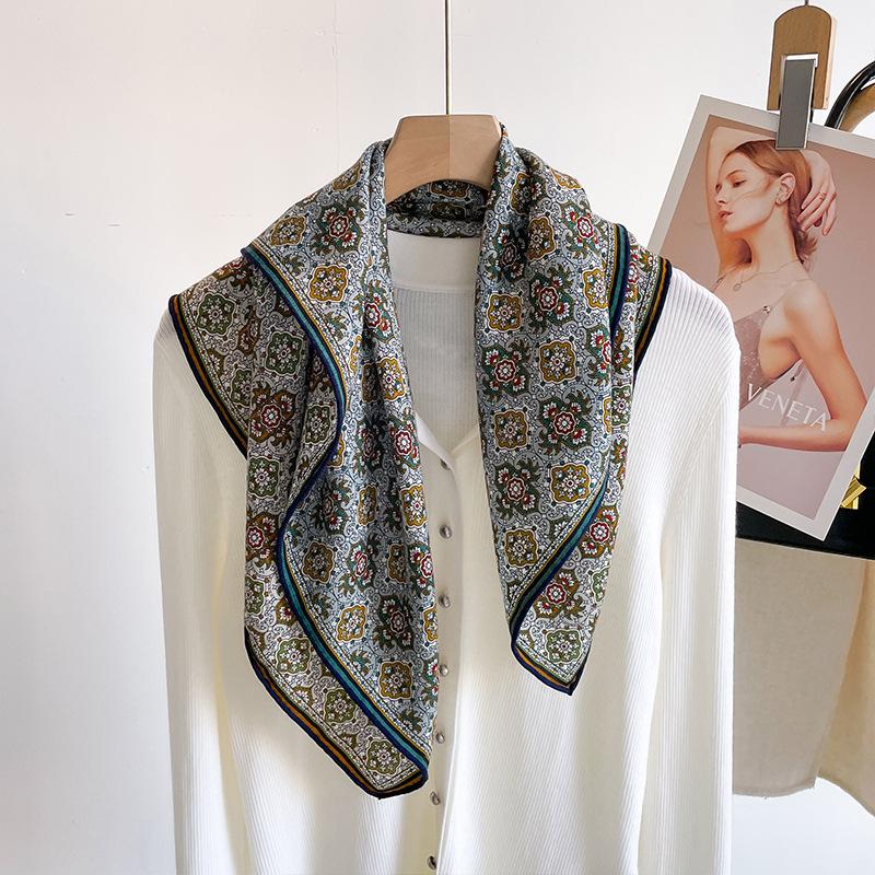 Silk square scarf silk scarf wool scarf women s 2025 new versatile spring and autumn mulberry silk neck protection simple