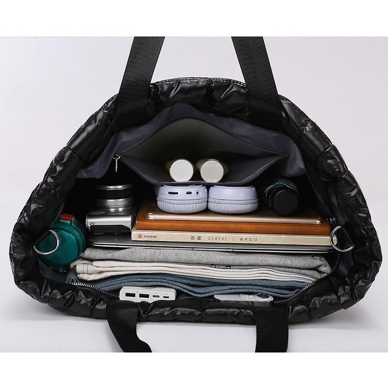 Yoga Fitness Bag Women's Travel Bag Dry and Wet Separation Waterproof Down Jacket Bag Portable Shoulder Travel Duffel Bag