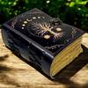 Lebensbaum Leder Grimoire Journal: Leeres Buch der Schatten, Vintage-Schloss