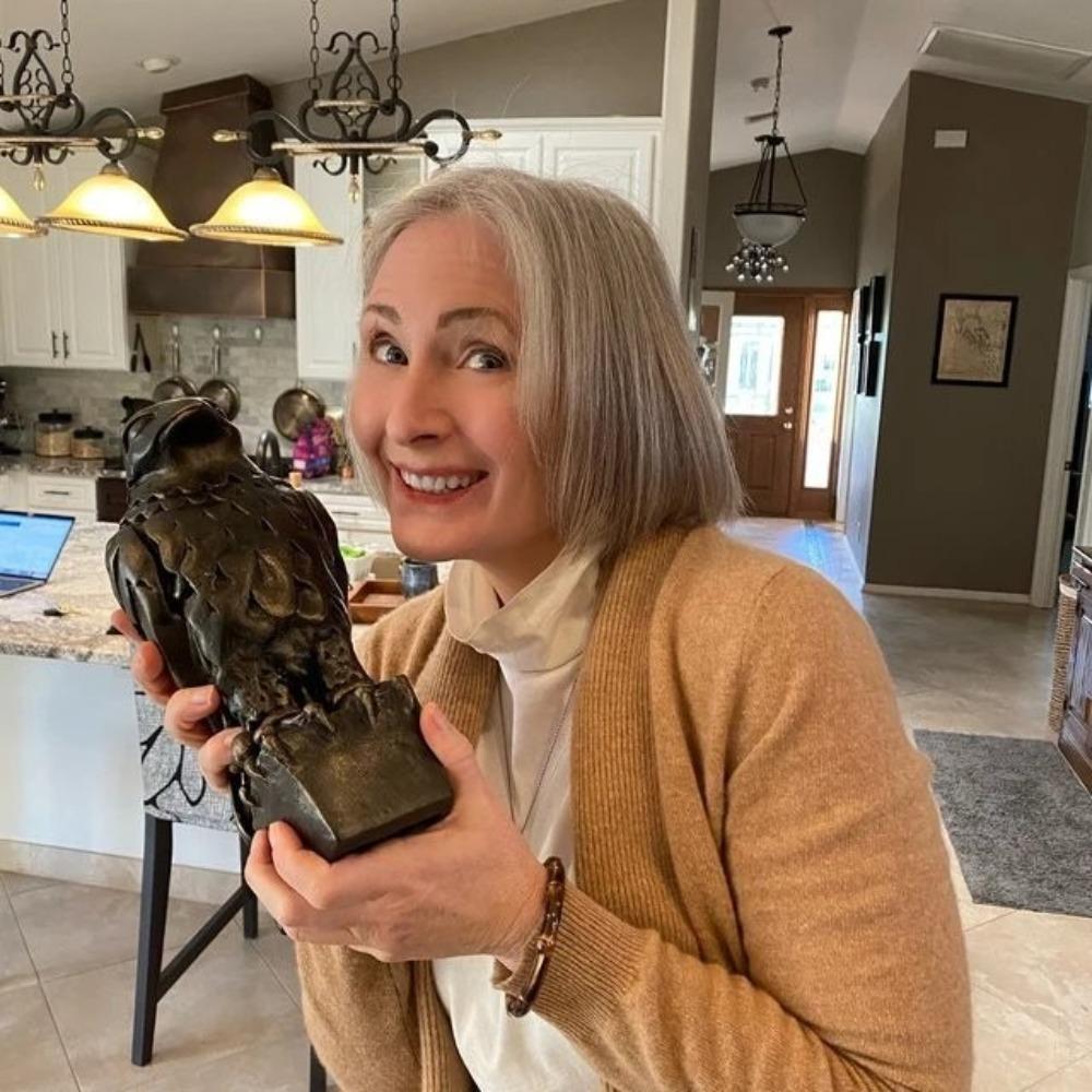 Retro Hawk Desk Ornament Resin Crafts Animal Sculpture Black Eagle Statue Home Office Garden Decor