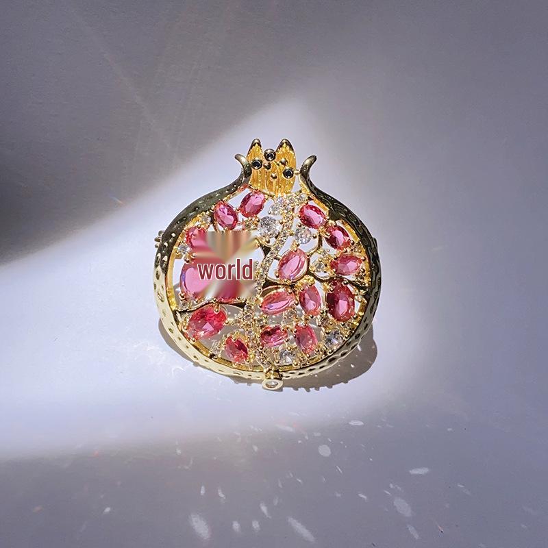 Designer Rote Granatapfel Brosche - Persönlichkeit High-End Korsagen Nadel