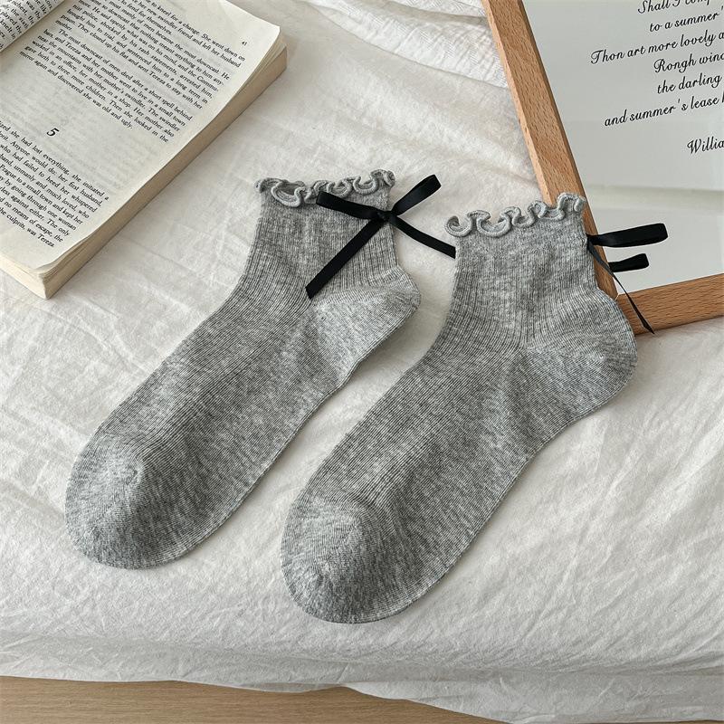 

Female Spring and Summer Pure Cotton Thin Heel Manual Bow College Style Wooden Ear Side Low Top Socks 1 pair сірий