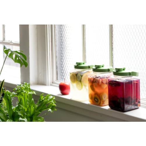 Takeya Chemical Industry TAKEYA Fruit Wine Bottle, Square, S-Shaped, 4.0L, Green, with Air Valve and Locking Function, Easy to Store, Square PET Mater