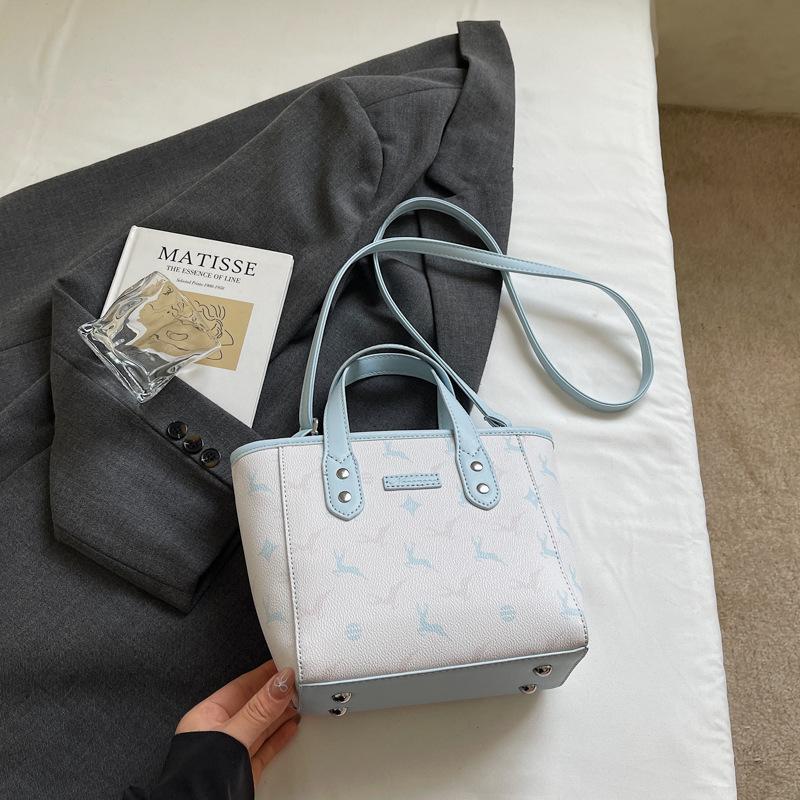 

Высококачественная простая сумка для ежедневных поездок, женская, лето 2025, новая модная повседневная ретро-сумка через плечо синий