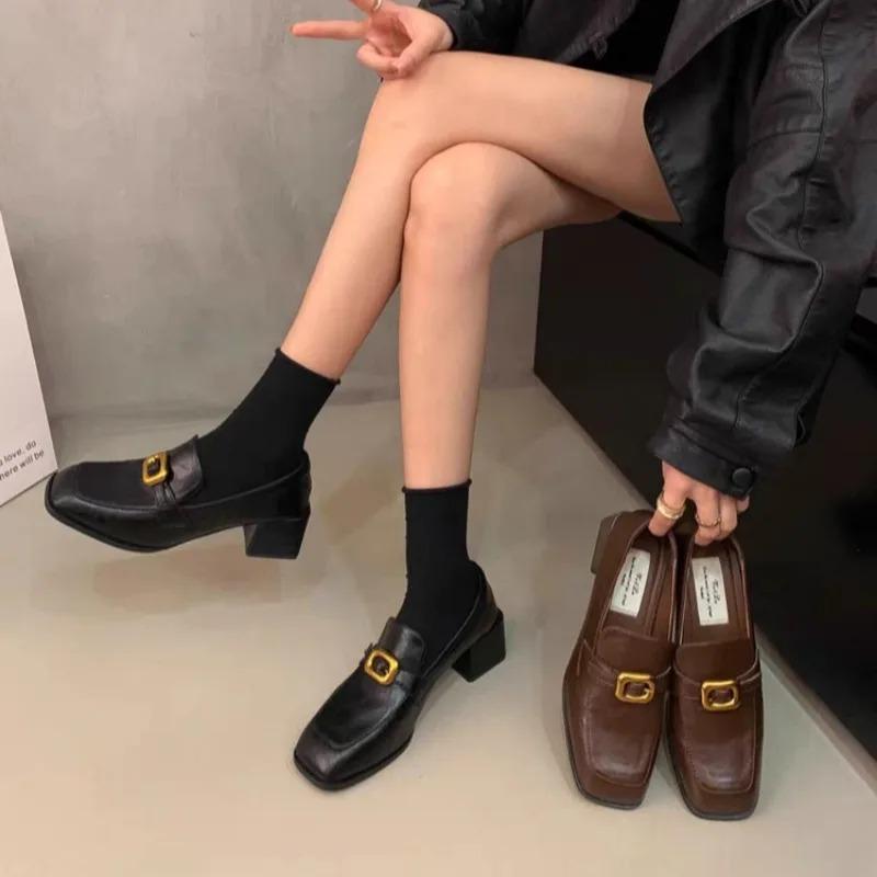 Damenmode Schuhe mit dickem Absatz, eckiger Spitze, tiefem Ausschnitt, Metallschnalle, wasserdicht, rutschfest, abriebfest, hohe Absätze