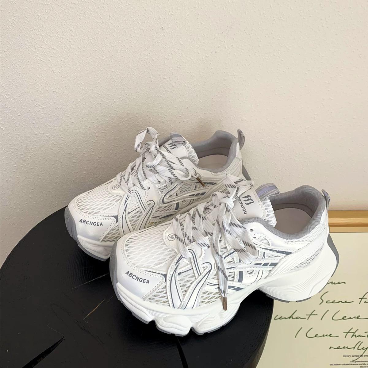 

Дышащие сетчатые кроссовки для папы женские 2025 лето новая платформа модные повседневные туфли серые нескользящие кроссовки для бега 40 белый