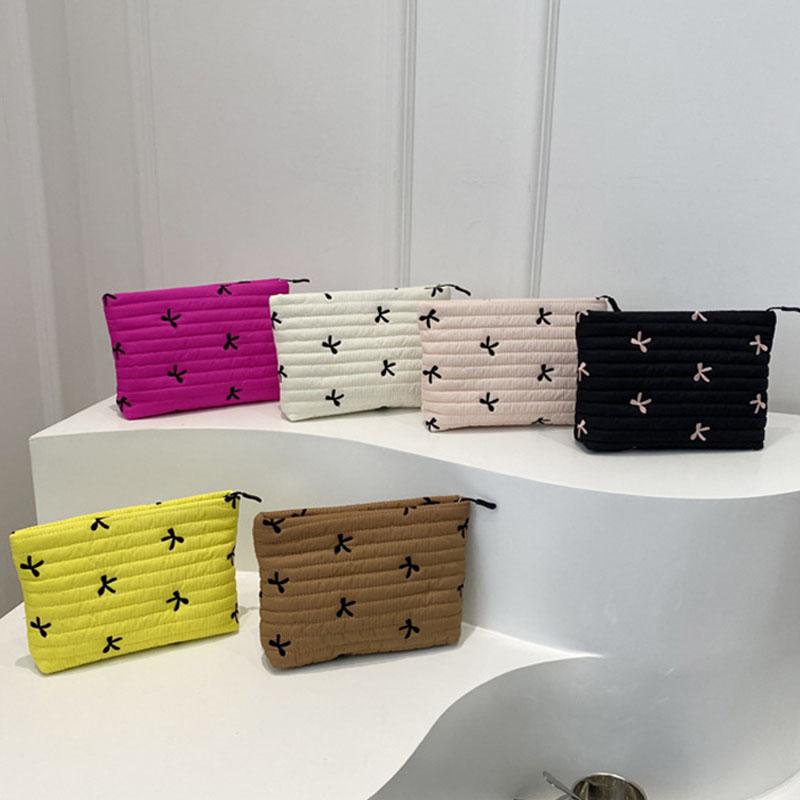 Fashionable Bow Embroidery Storage Bag with Large Capacity Fresh Makeup Bag Portable Handbag Suitable for Women To Organize