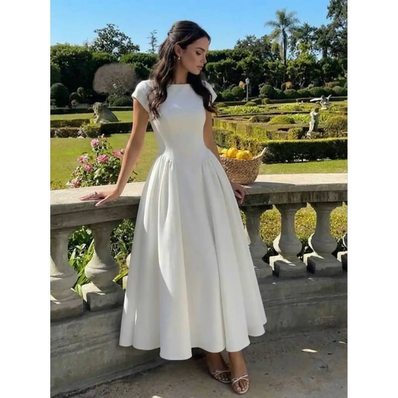 Elegantes Weißes Langes Kleid Mit Gespleißtem Polyesterstoff Für Büro Und Formelle Anlässe