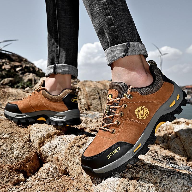 Spring and Autumn Hiking Shoes Men's Breathable Outdoor Genuine Leather Light Sports Shoes Non-Slip Wear-Resistant Waterproof Hiking Boots