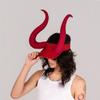 Gescheurd Gat Vintage Punk Duivelshoorns Hoed Hoofddeksel Man Vrouw Katoenen Vulling Zwart Rood Vizierpet Halloweenfeest Cosplay Hoofddeksel