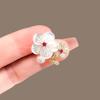Natural Shell Flower Anti-Light Brooch Trendy Temperament Accessories Cardigan Buckle High-End Corsage Pin