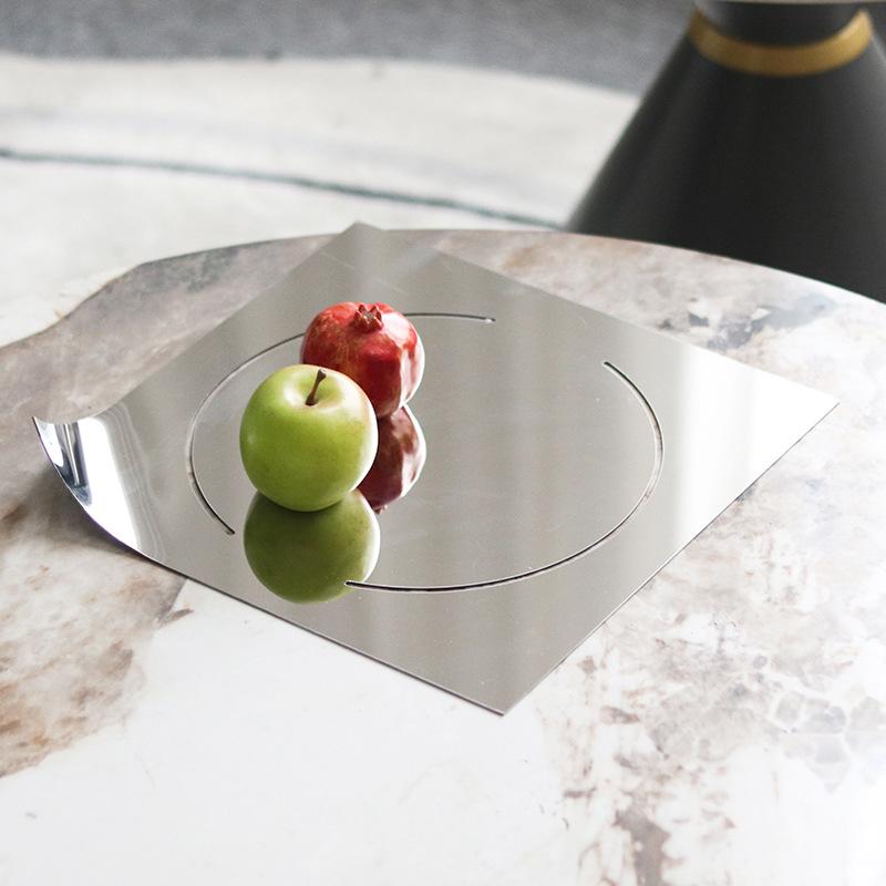 Minimalistische Kunst Verdrehter Eckspiegel Unregelmäßige Metallschale Ornamente Wohnzimmer Esstisch Aufbewahrung Display Modellraum Zubehör gray