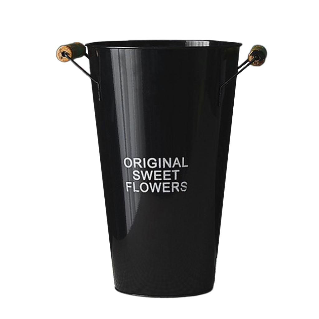 

Metal Flower Pitcher Vase Vintage Style Iron Bucket with Wooden Handles for Desktop Decor and Artificial Flowers чорний