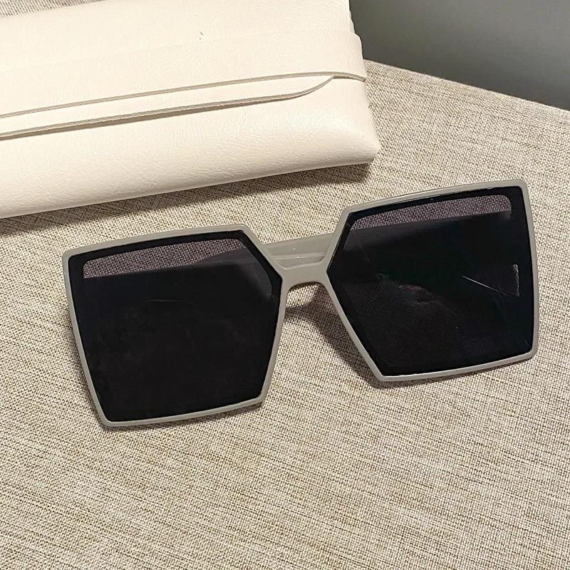 New Vintage Large Frame Sunglasses Women'S Brand Designer Square Sun Glasses Women Travel Fashion Eyewear Uv400